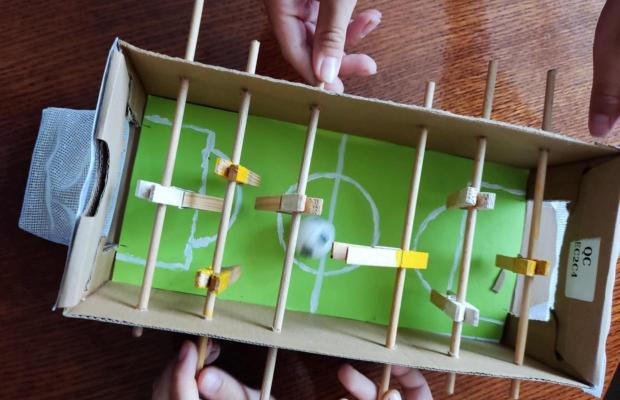 Ako sme vyrobili jednoduchý stolný futbal, návod, Tvorenie z papiera, Dasa_