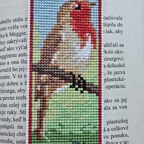 Vyšívaná záložka do knihy
