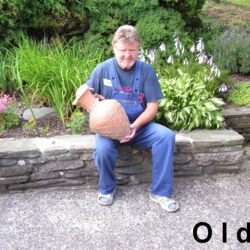 Odrátovaná keramická váza