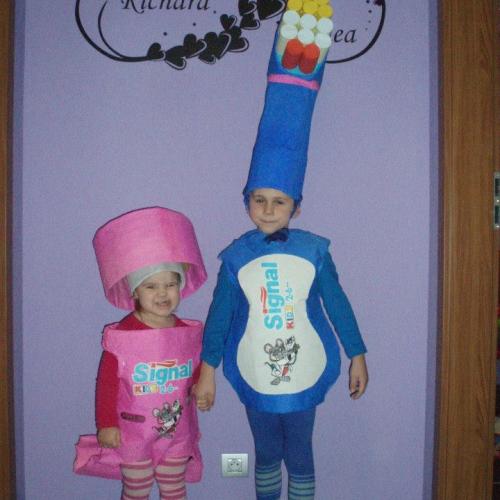 Zubná pasta a zubná kefka Signal :*)