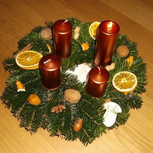 aktuálny adventný veniec :)