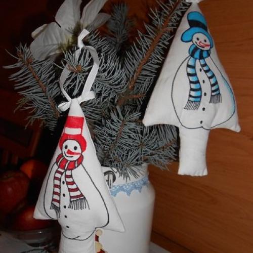 snehuliaci 2 na stromcekoch