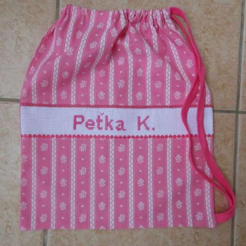 látkové vrecúško do školy s menom:)