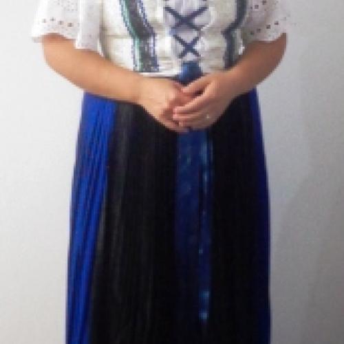 Nový kroj....pre dcéru a už aj na Iliašovskej "pantlike" ....