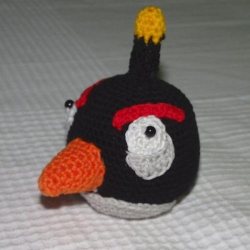 Háčkovaný Angry Birds - Bomb 