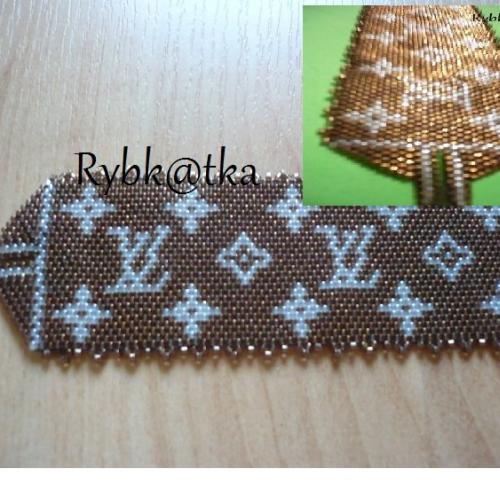 LV naramok v peyote.