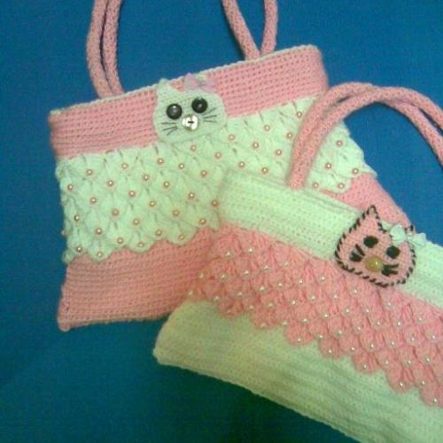 Háčkované kabelky Hello Kitty pre vnučky