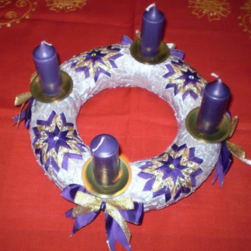 Adventný veniec-fialovo strieborný