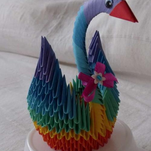3D origamova duhova labut