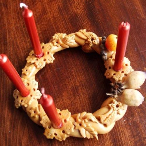 ...adventný venček z cestíčka...