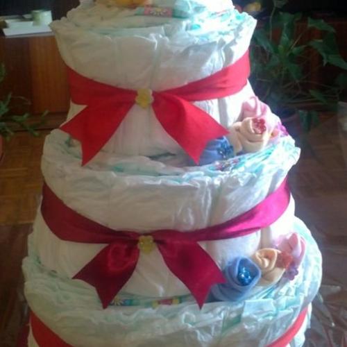 Červená plienková torta