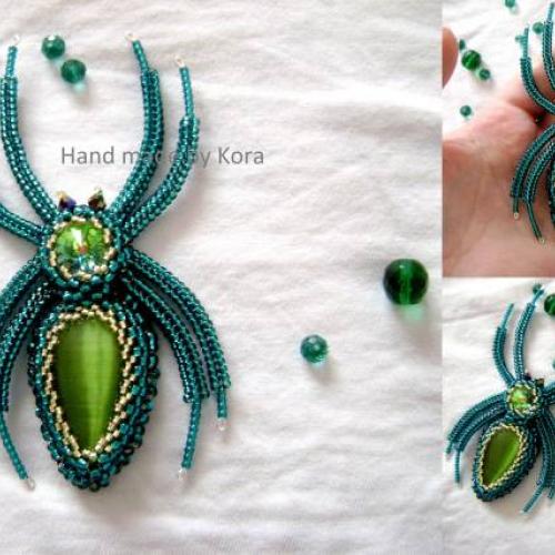 Arachné Emmerald and blue :)
