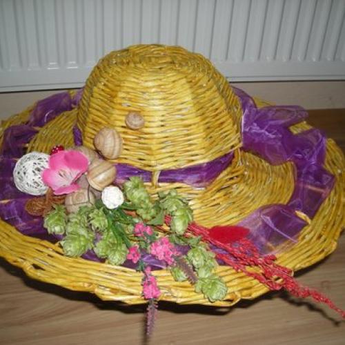klobúk z papiera