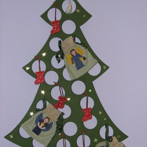 Pôvodne adventný kalendár