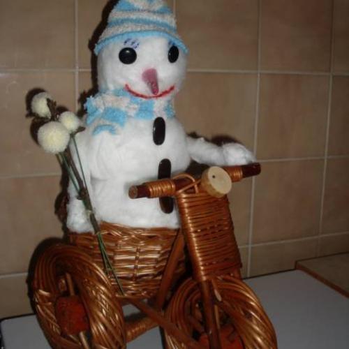 Snehuliak cyklista