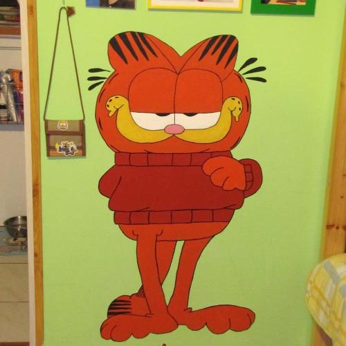 garfield na stene :) 80 cm