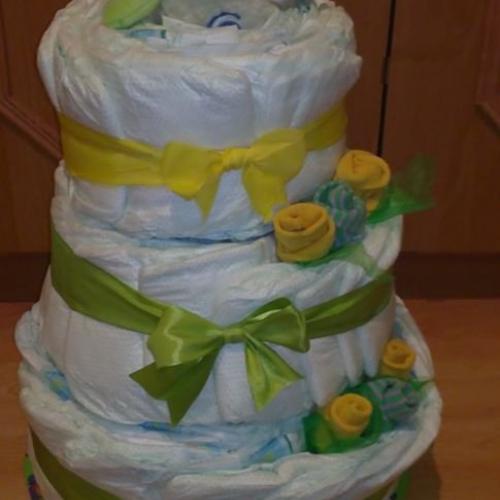 Zeleno-žltá torta s ovečkou