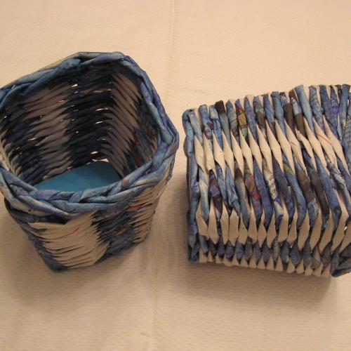 2 modro-biele