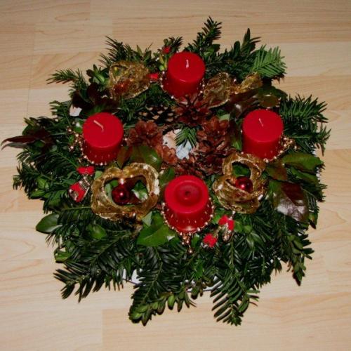Adventný veniec v spolupráci s Adus