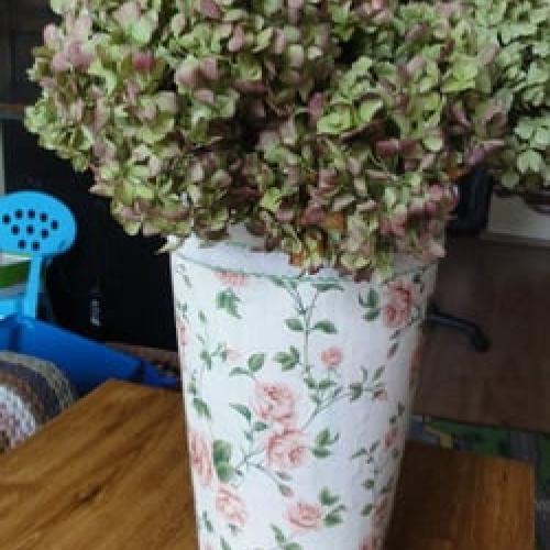 Plechová nádoba-decoupage,s obľubenymi hortenziami