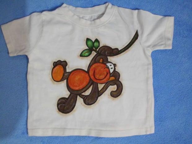 vymaľovánkové tričko :), Maľovaný textil vymaľovánkové tričko :), Maľovaný textil, apple, 1