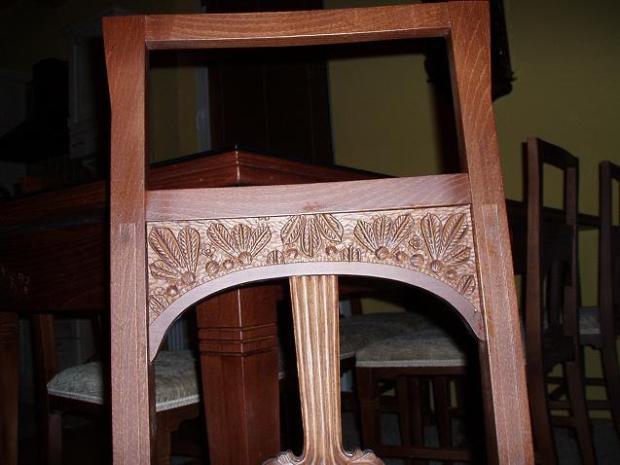 Stolička, detail ručne vyrezávaný, Bývanie, KatarínkaBrnka, 1