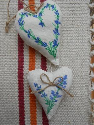 malovane levandulove, Šitie malovane levandulove, Šitie, Evonka, 1