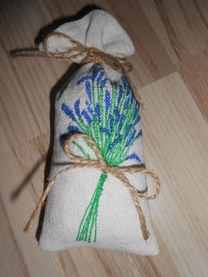 ucarovala mi levandula, Šitie, Evonka, 3