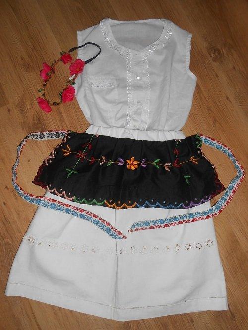 kroje pre vnucky, Šitie, Evonka, 3