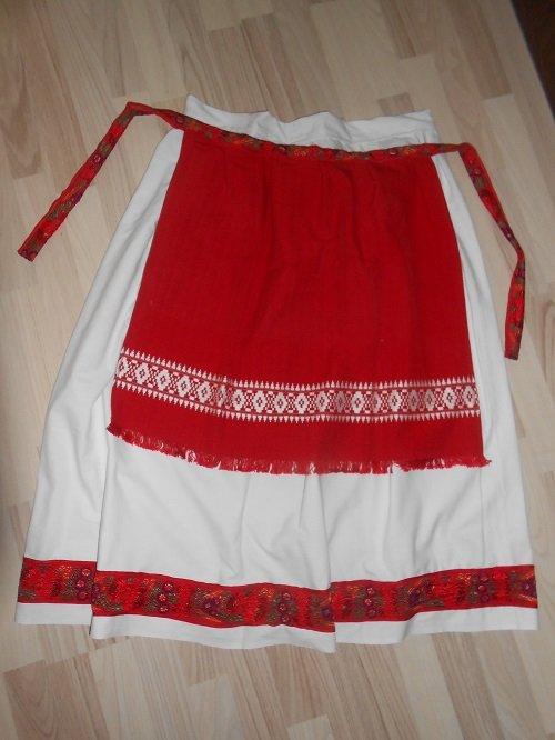 zacinam si robit kroj, Šitie, Evonka, 1