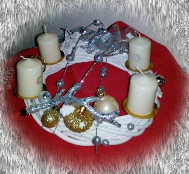 Adventný veniec, Emi, 1