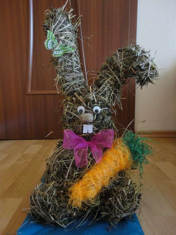 zajac zo sena, tinkalimi, 1