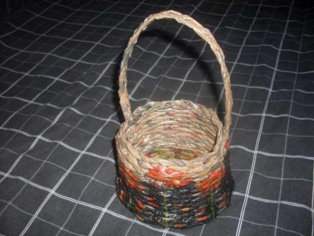 este jeden kosicek, Papierové pletenie este jeden kosicek, Papierové pletenie, mamka Danka, 1
