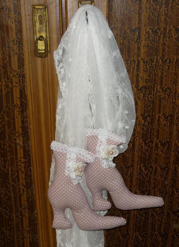 Črievičky, Šitie, Sissi, 1