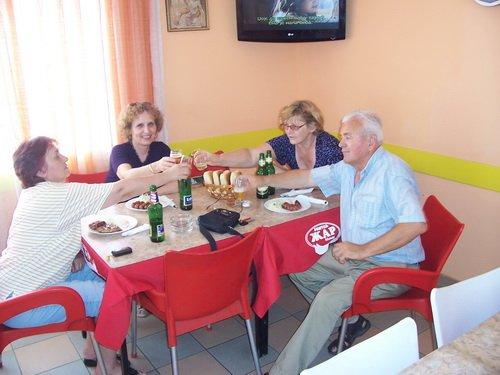 V Jagodine, Ostatné, Carmen, 1